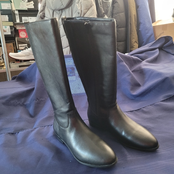 Ladies Boots - Picture 1 of 11